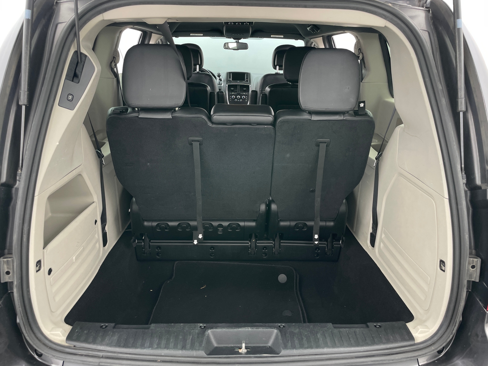 Thumbnail: 2017 Dodge Grand Caravan - 6