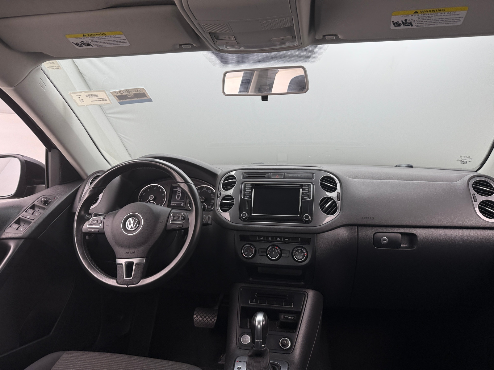 Thumbnail: 2017 Volkswagen Tiguan - 3