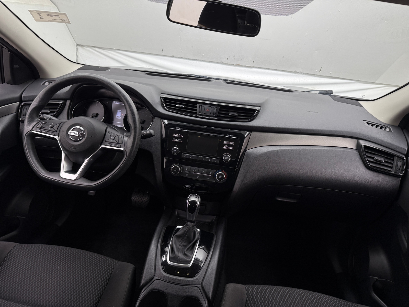 Thumbnail: 2018 Nissan Rogue Sport - 3