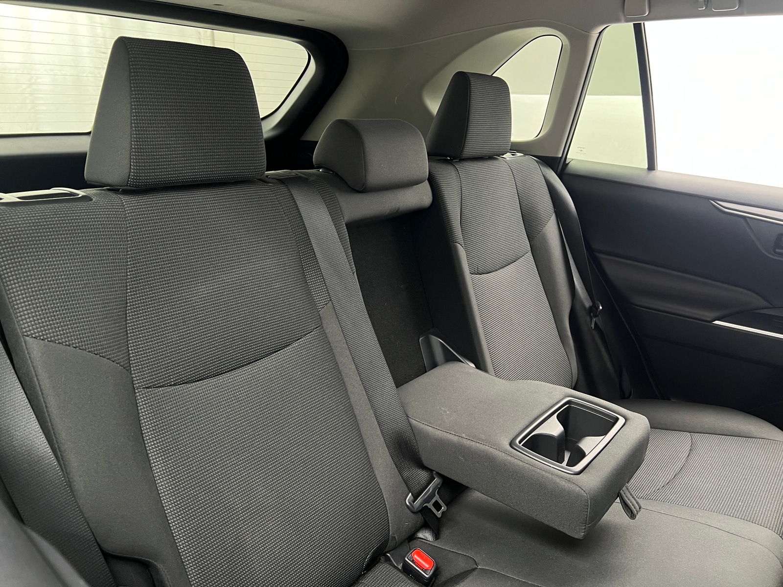 Thumbnail: 2019 Toyota RAV4 - 6