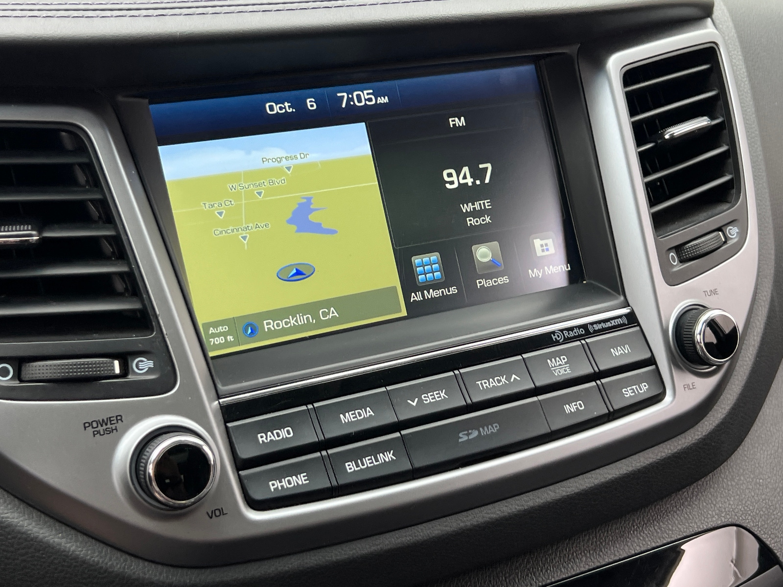 Thumbnail: 2016 Hyundai Tucson - 3
