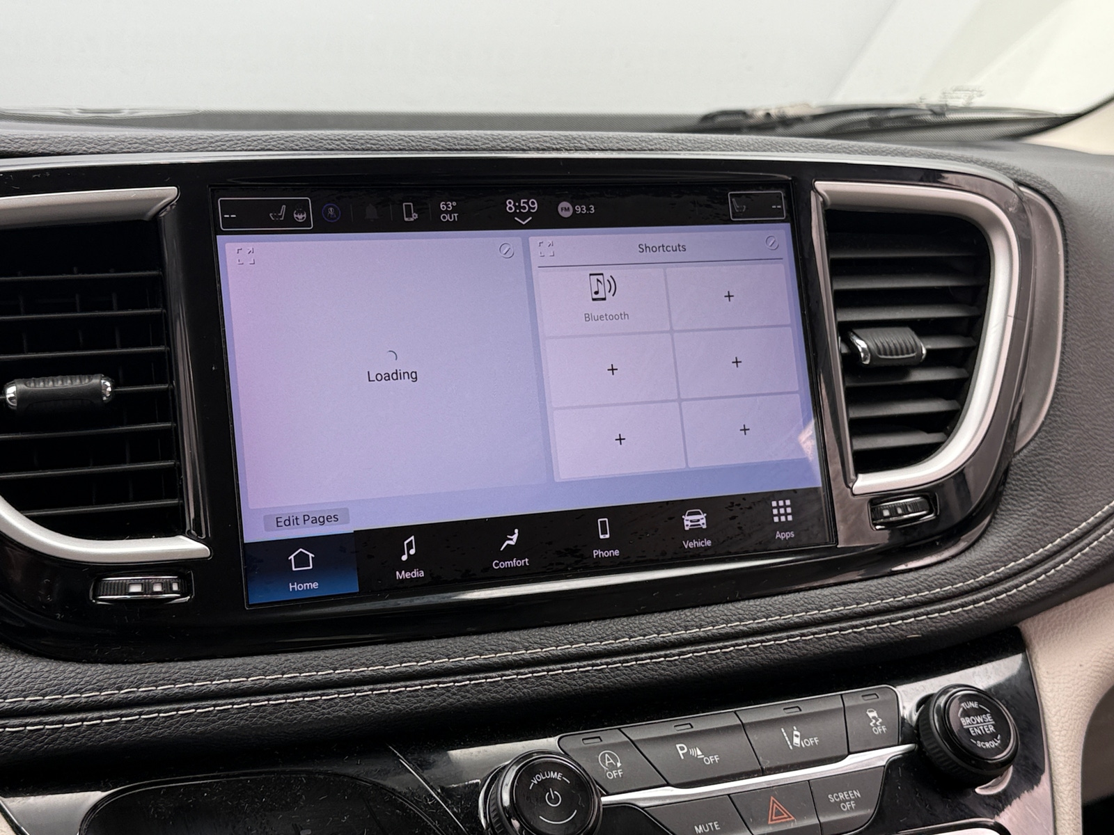 Thumbnail: 2021 Chrysler Pacifica - 3