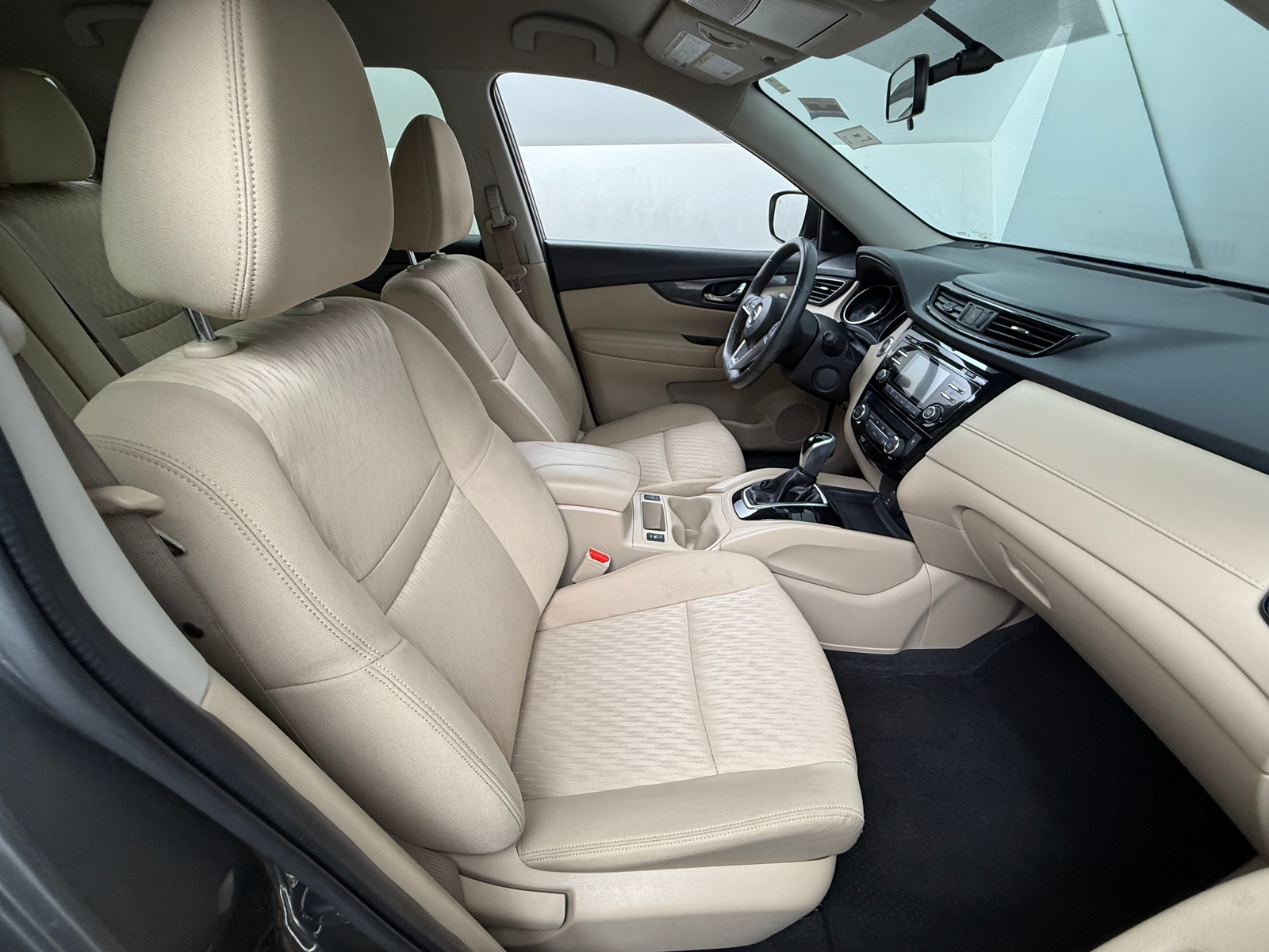 Thumbnail: 2017 Nissan Rogue - 2