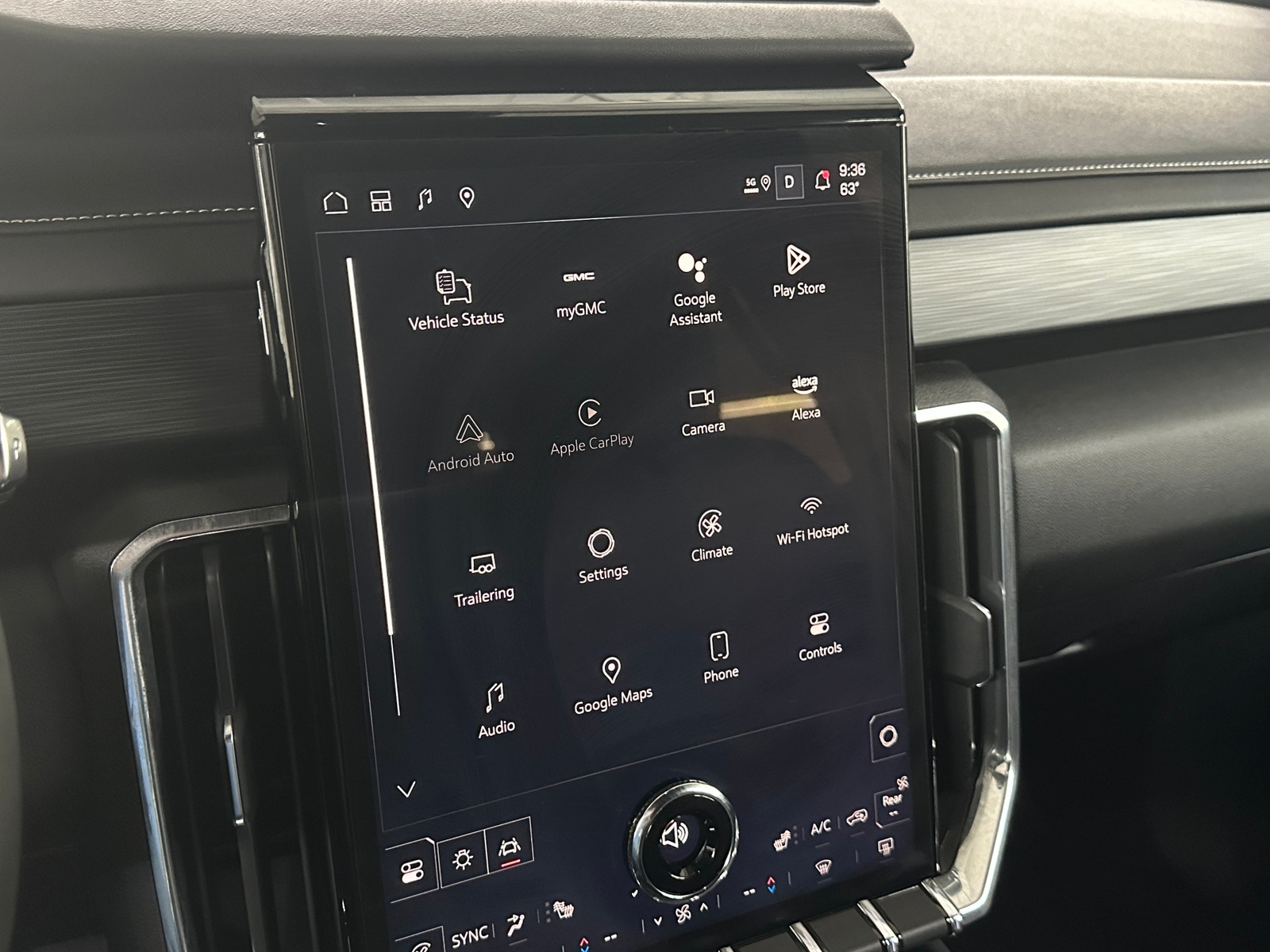 Thumbnail: 2025 GMC Acadia - 4