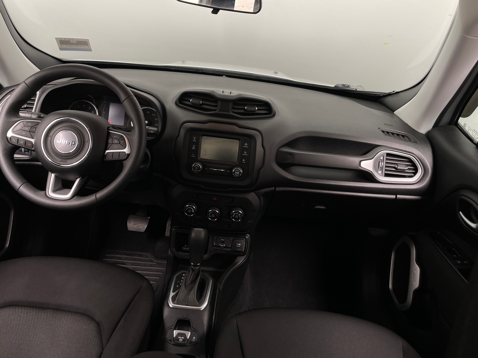 Thumbnail: 2019 Jeep Renegade - 3