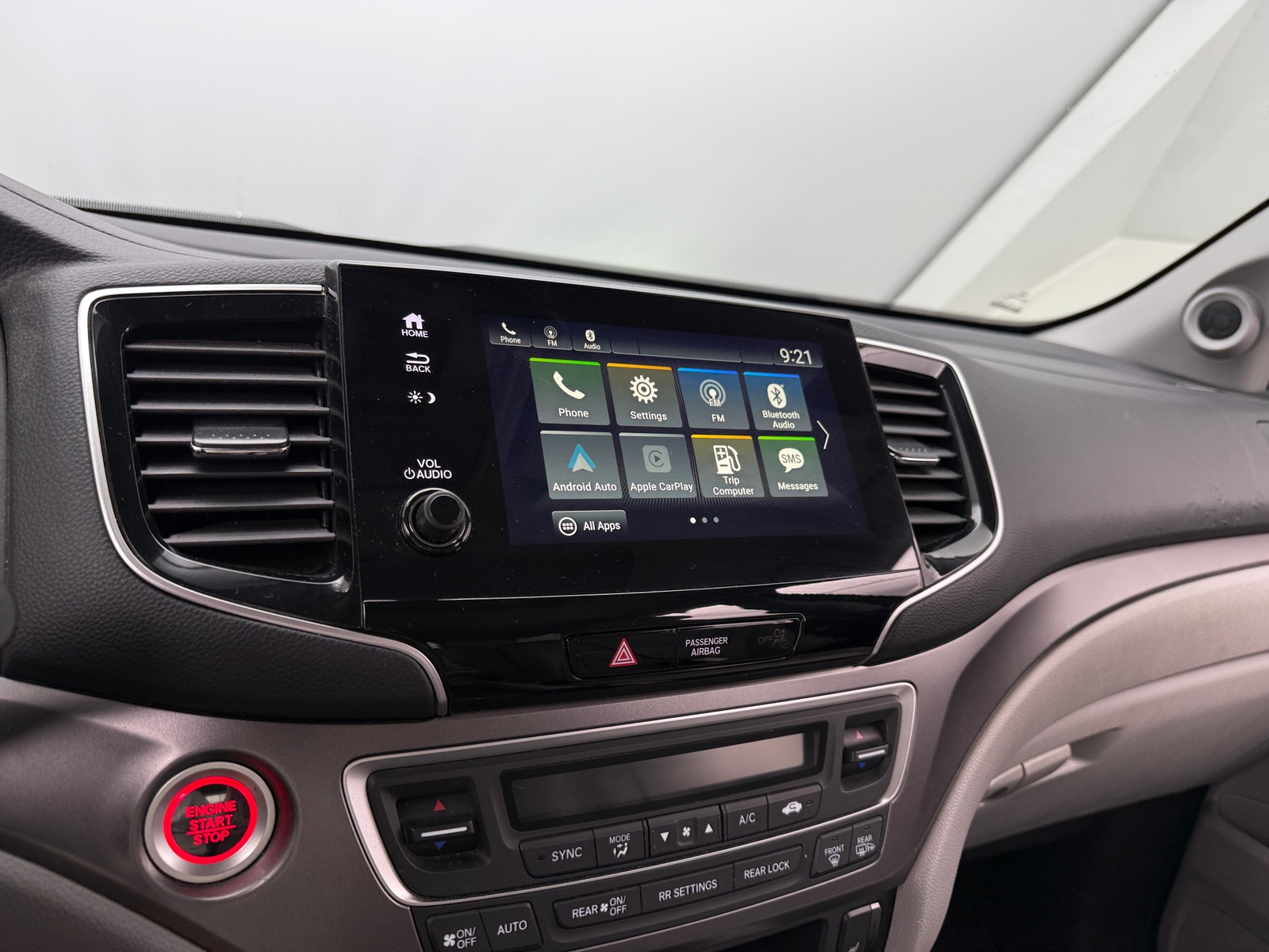 Thumbnail: 2019 Honda Pilot - 3