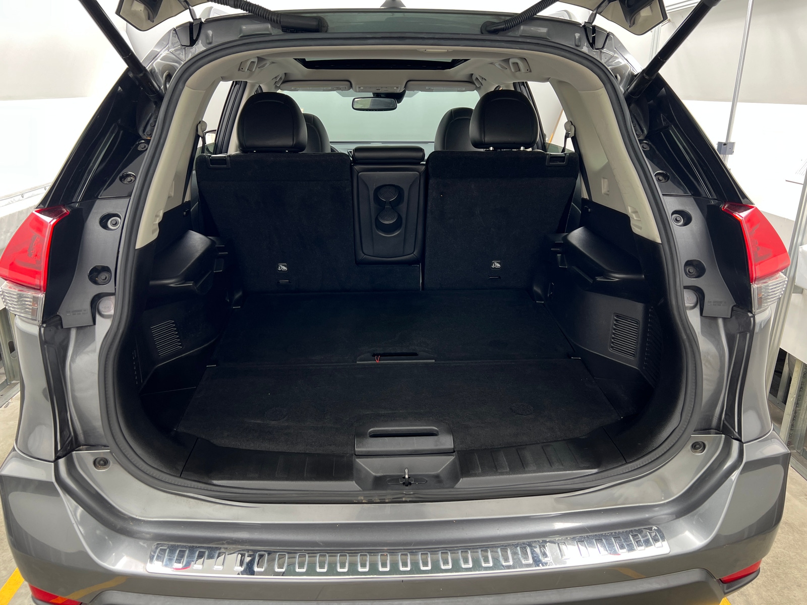 Thumbnail: 2018 Nissan Rogue - 6