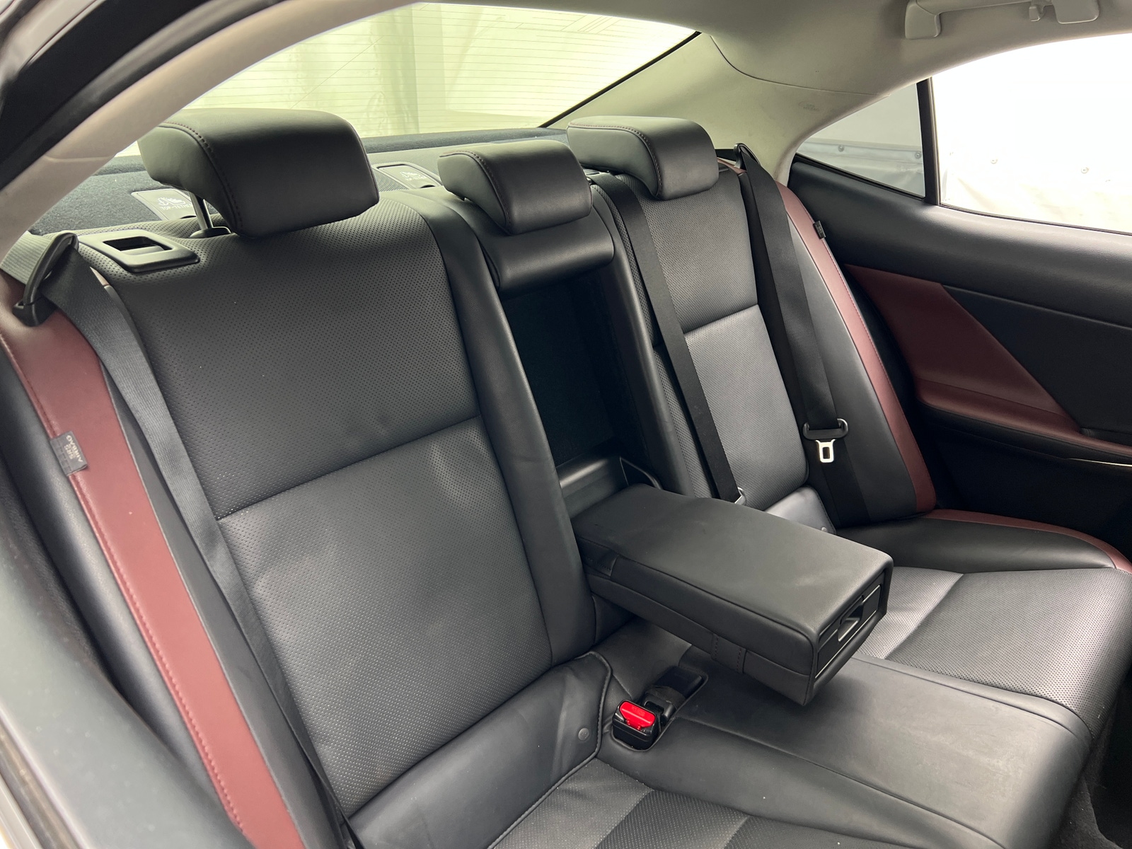 Thumbnail: 2018 Lexus IS - 5