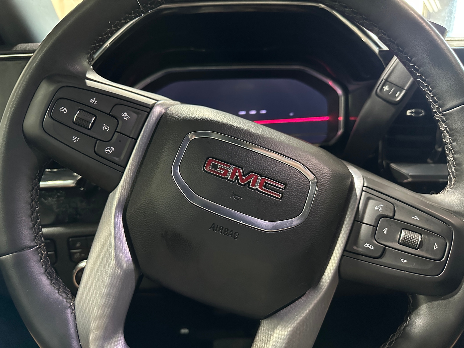 Thumbnail: 2024 GMC Sierra 2500 - 5
