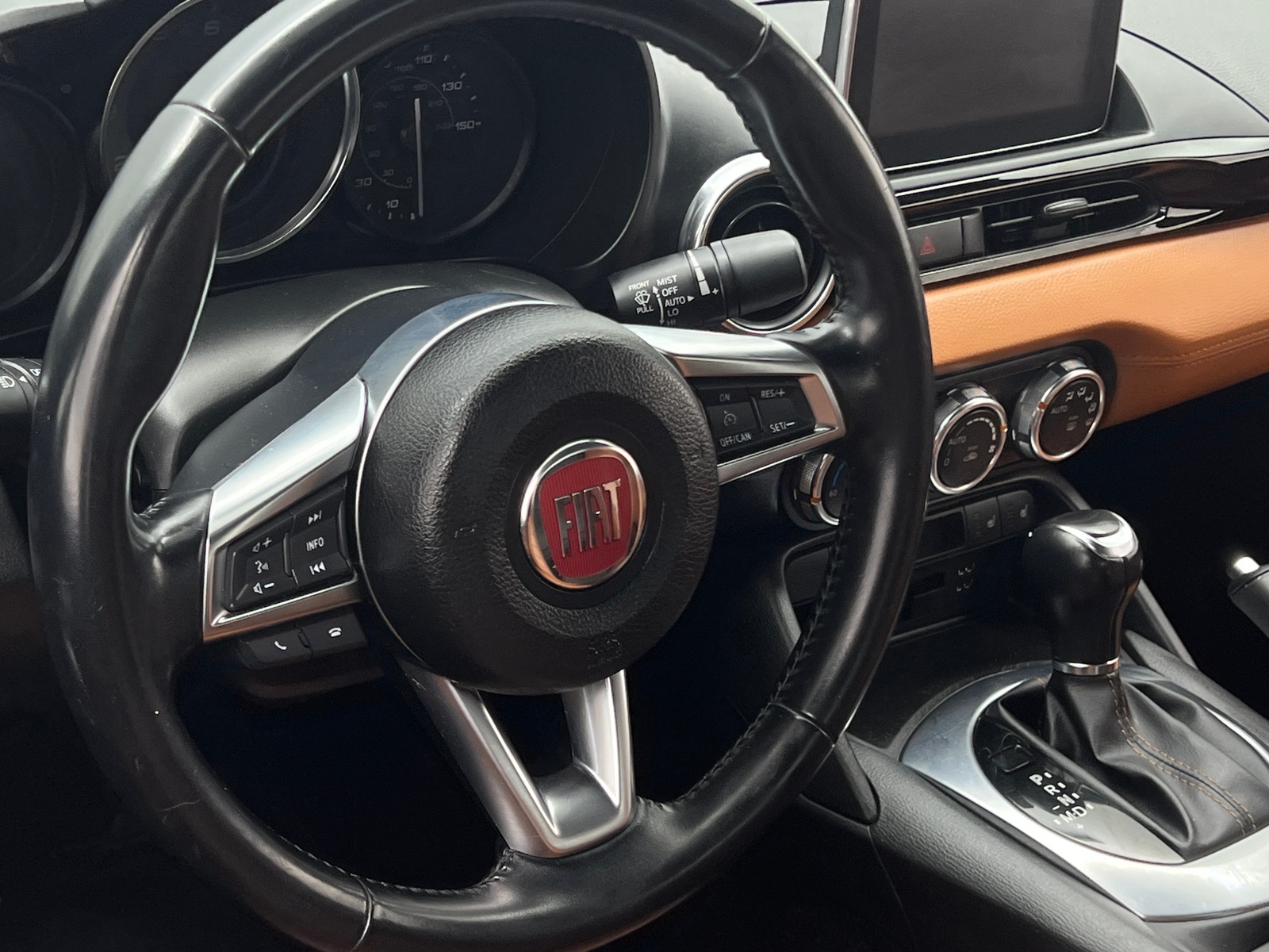 Thumbnail: 2017 Fiat 124 Spider - 4