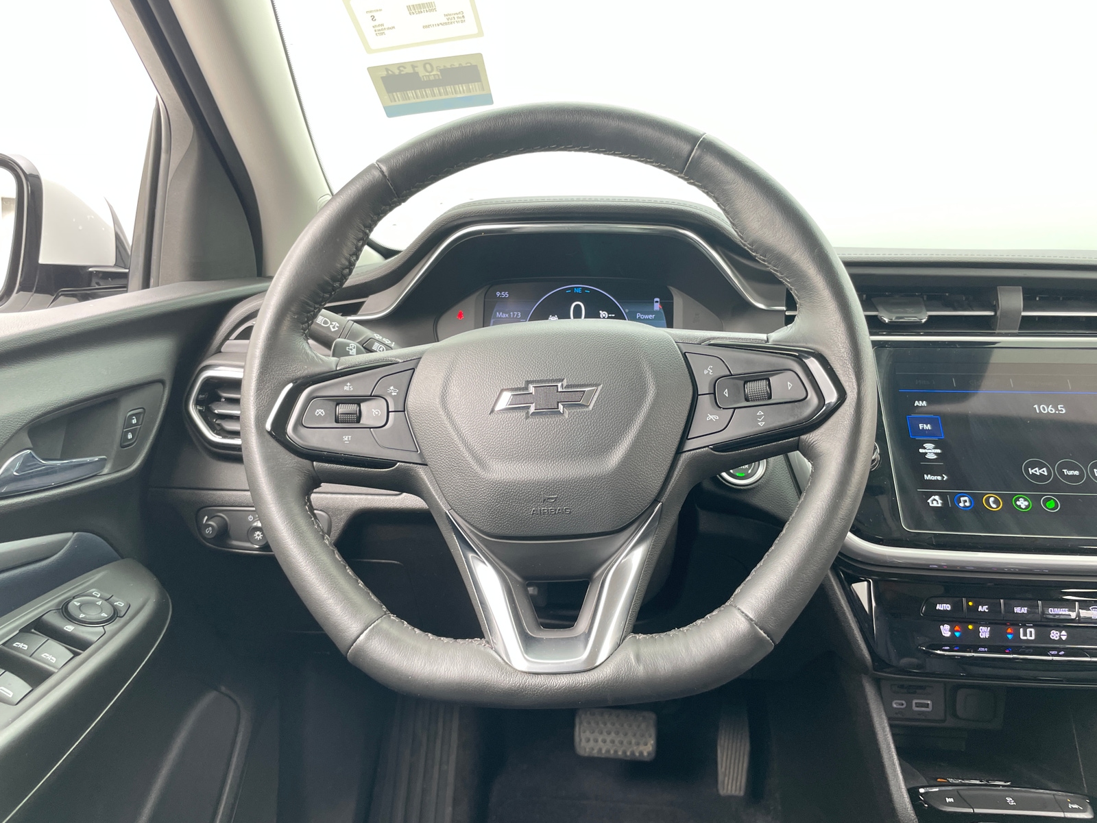 Thumbnail: 2023 Chevrolet Bolt EUV - 5
