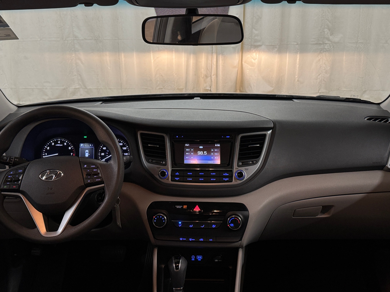 Thumbnail: 2018 Hyundai Tucson - 3