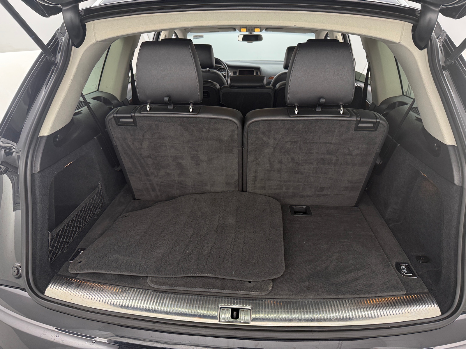 Thumbnail: 2015 Audi Q7 - 6