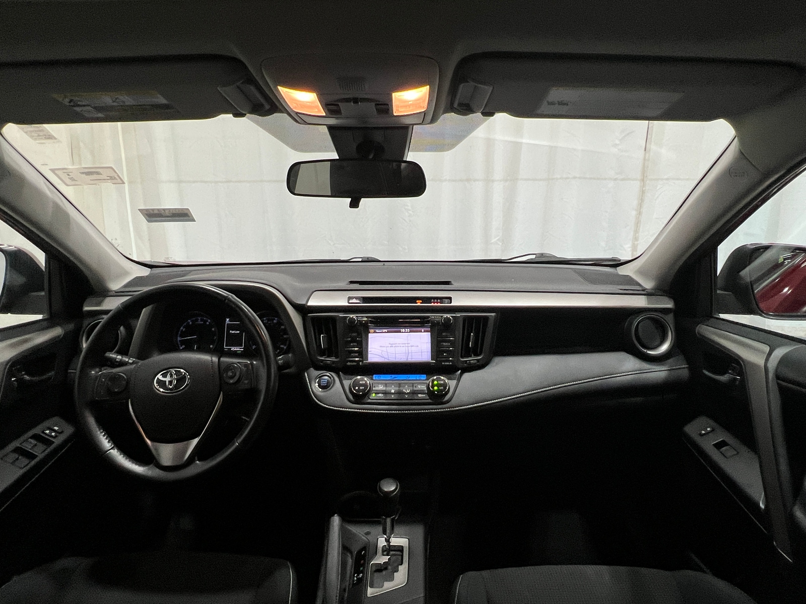 Thumbnail: 2018 Toyota RAV4 - 3