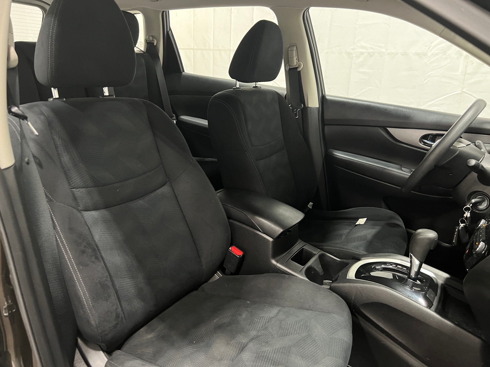 Thumbnail: 2016 Nissan Rogue - 2
