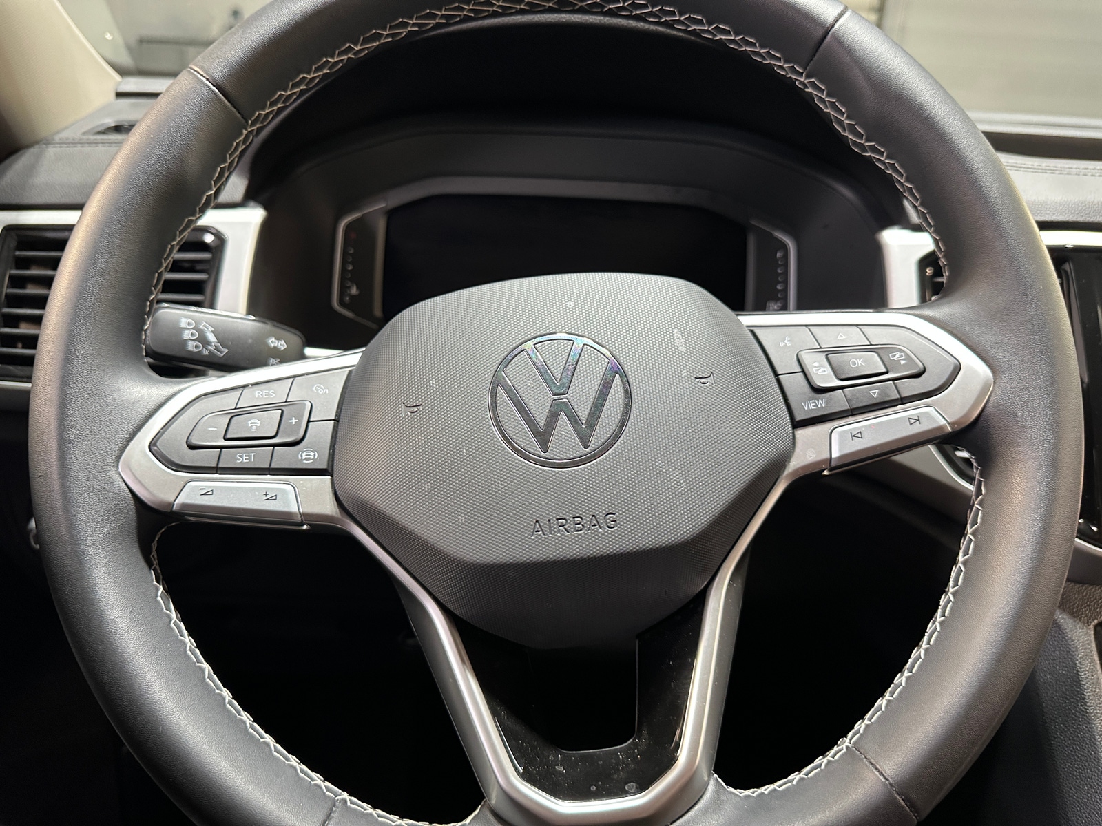 Thumbnail: 2023 Volkswagen Atlas - 4