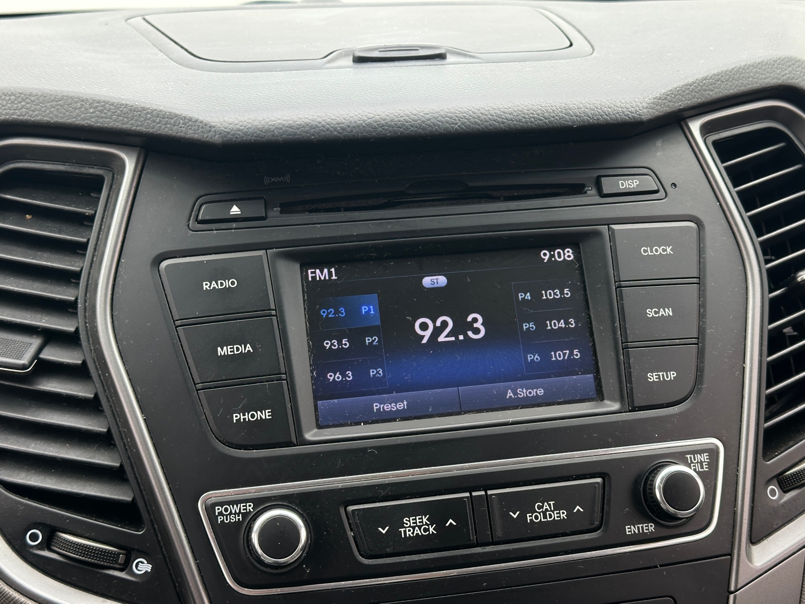 Thumbnail: 2017 Hyundai Santa Fe - 4
