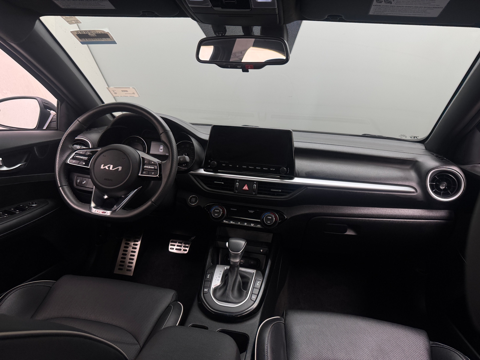 Thumbnail: 2024 Kia Forte - 3