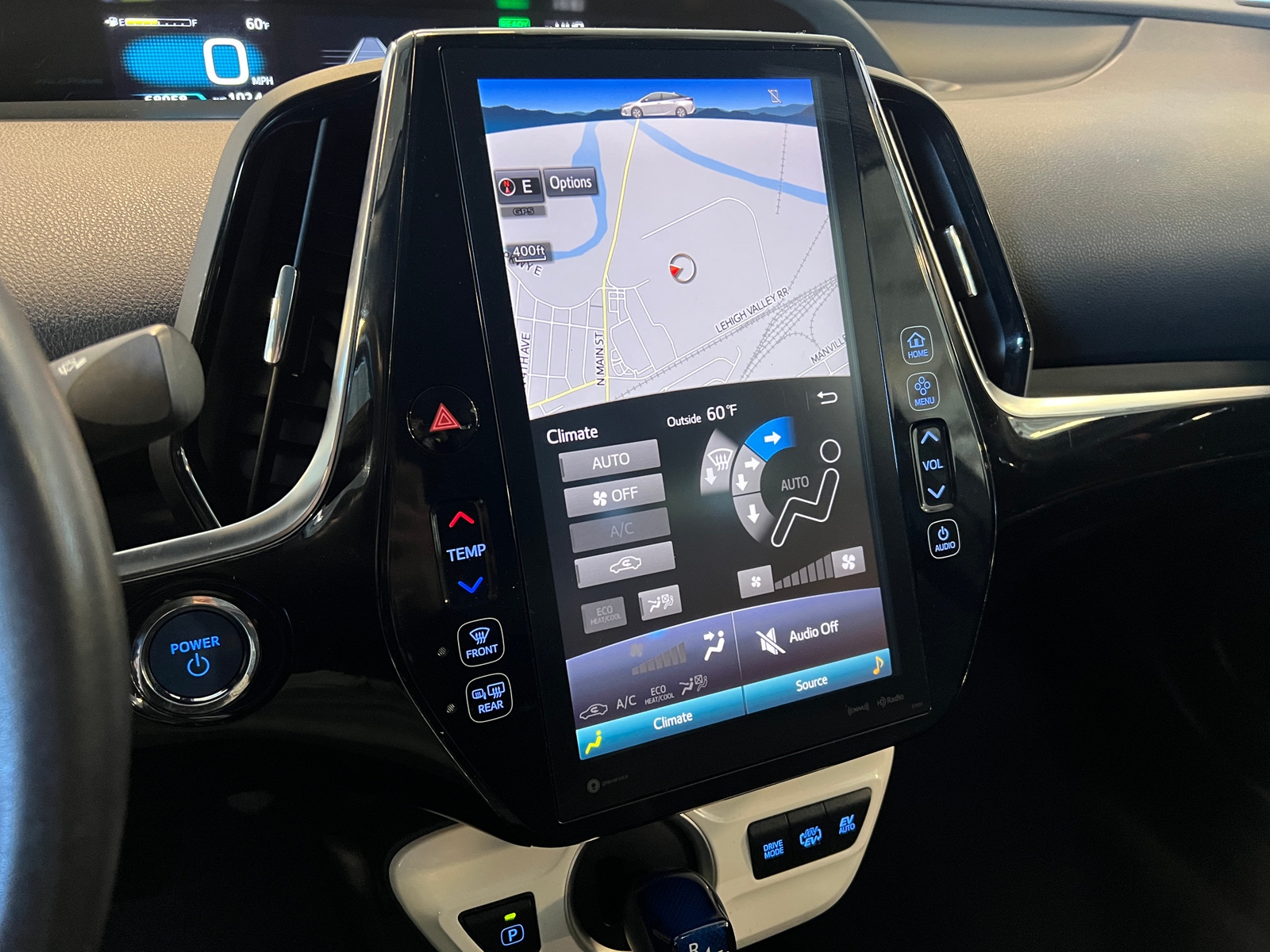 Thumbnail: 2018 Toyota Prius Prime - 3