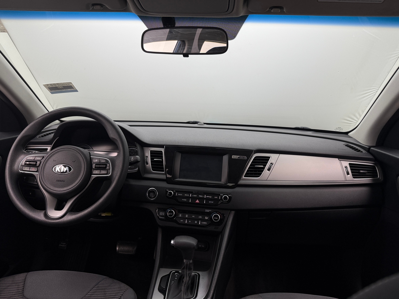 Thumbnail: 2019 Kia Niro - 3