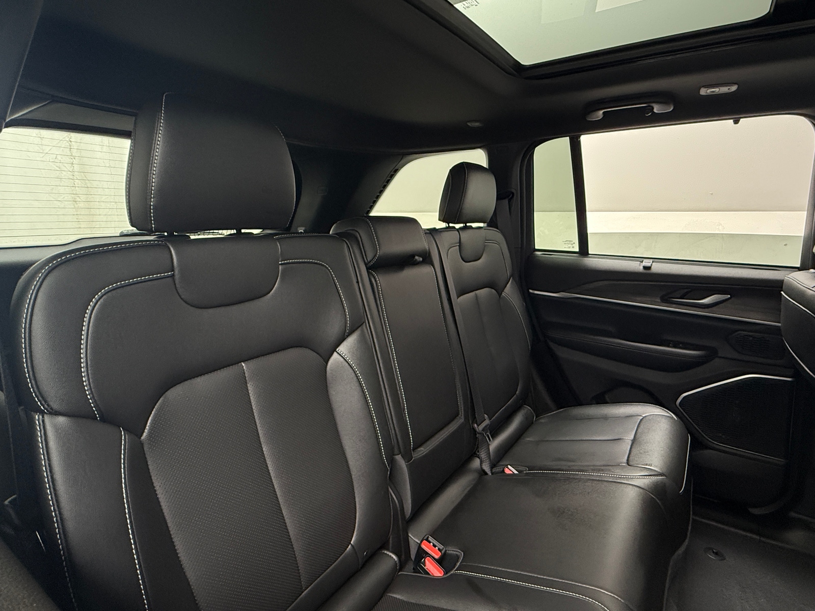 Thumbnail: 2024 Jeep Grand Cherokee - 5