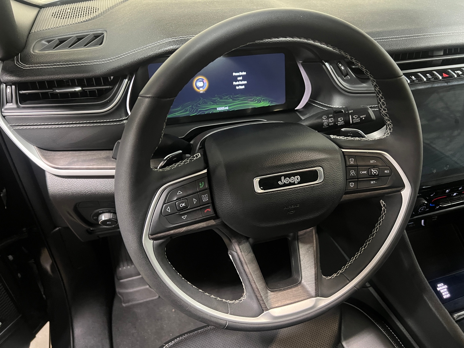 Thumbnail: 2024 Jeep Grand Cherokee - 4