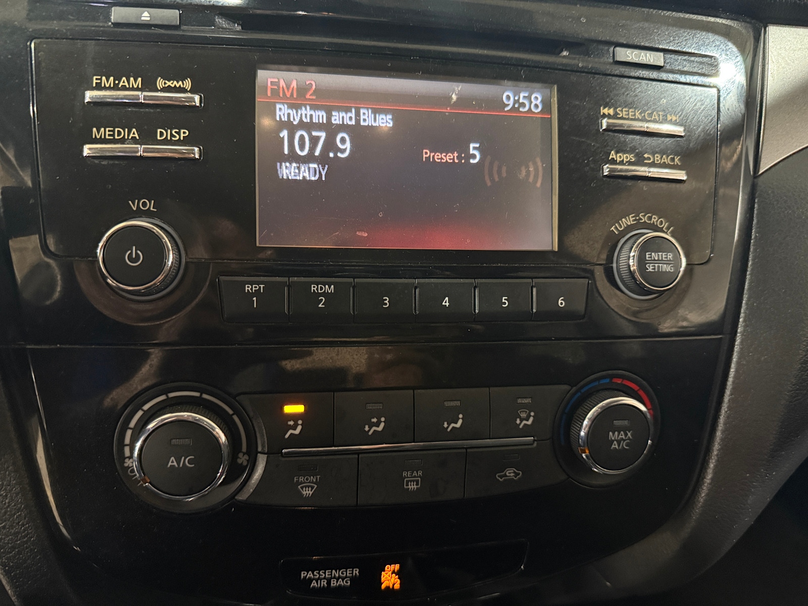 Thumbnail: 2015 Nissan Rogue - 4