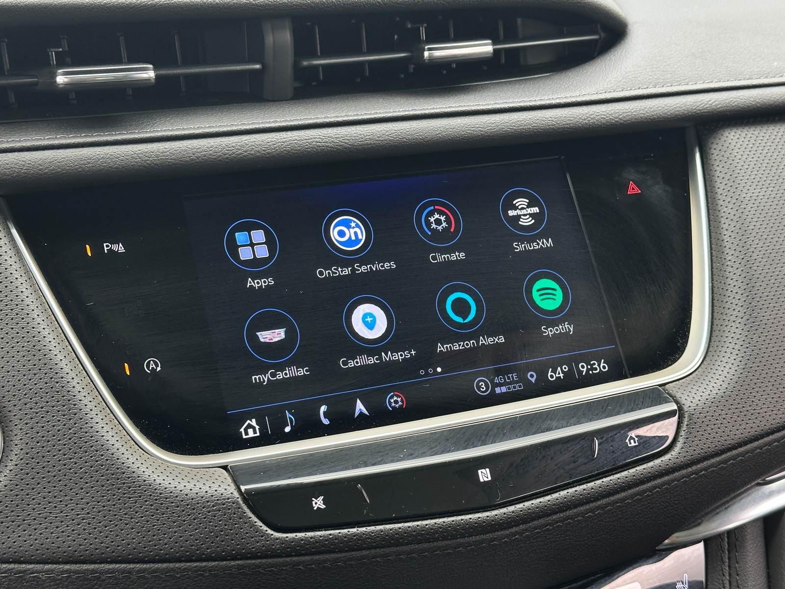 Thumbnail: 2021 Cadillac XT5 - 3