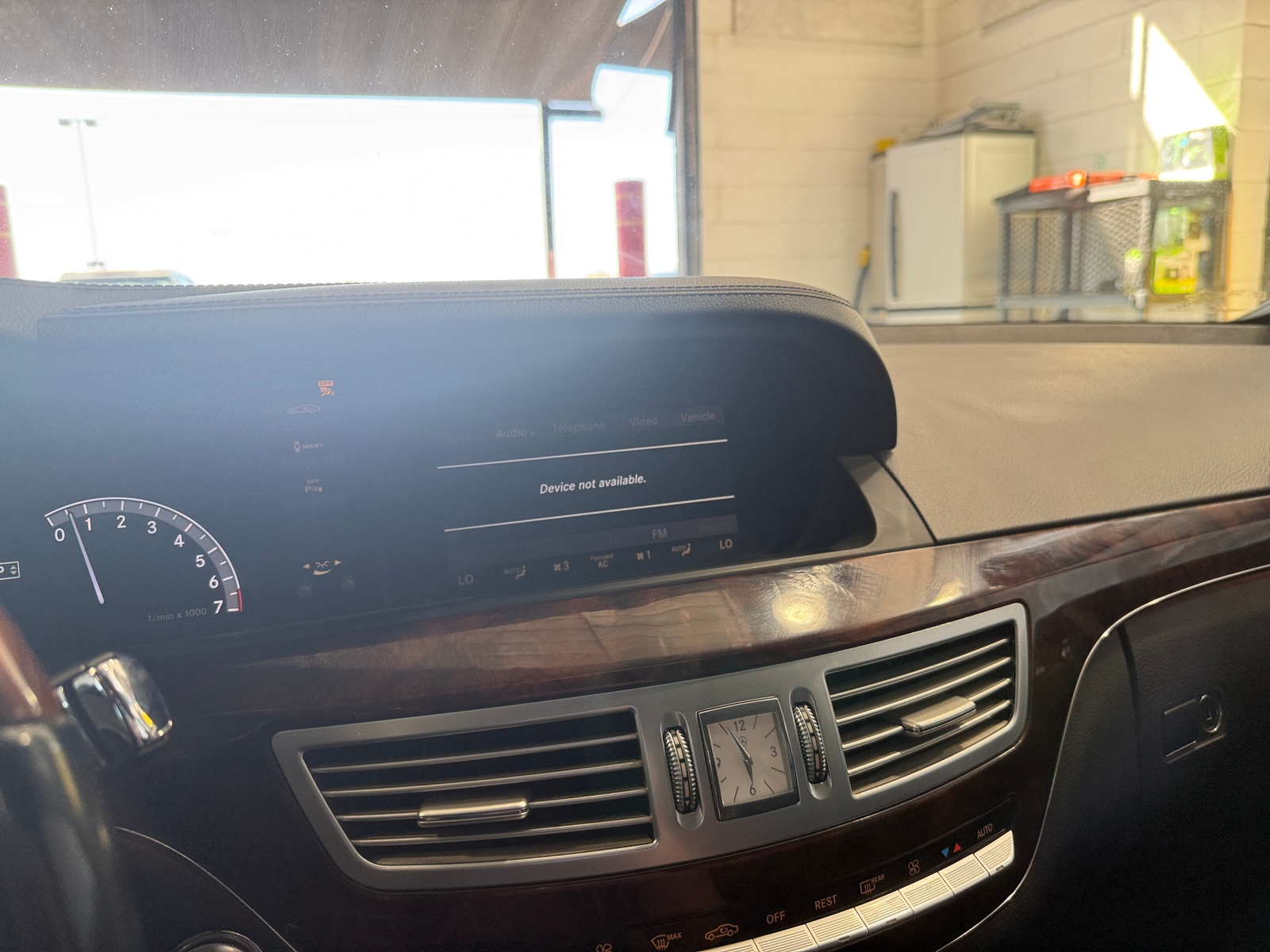Thumbnail: 2011 Mercedes-Benz S-Class - 3