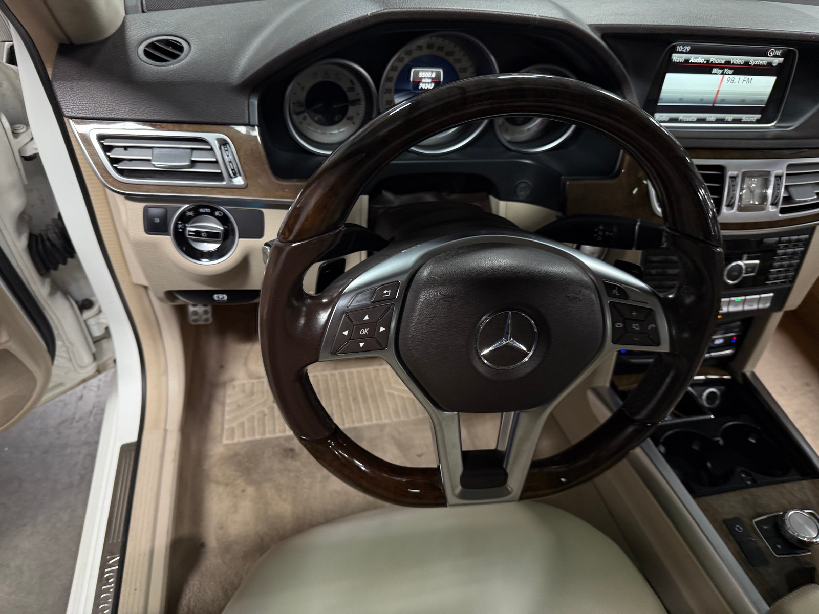Thumbnail: 2014 Mercedes-Benz E-Class - 4