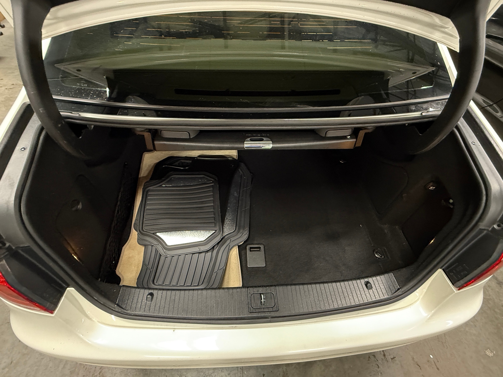 Thumbnail: 2014 Mercedes-Benz E-Class - 6