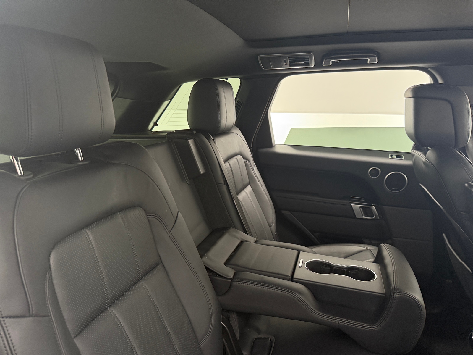 Thumbnail: 2020 Land Rover Range Rover Sport - 5