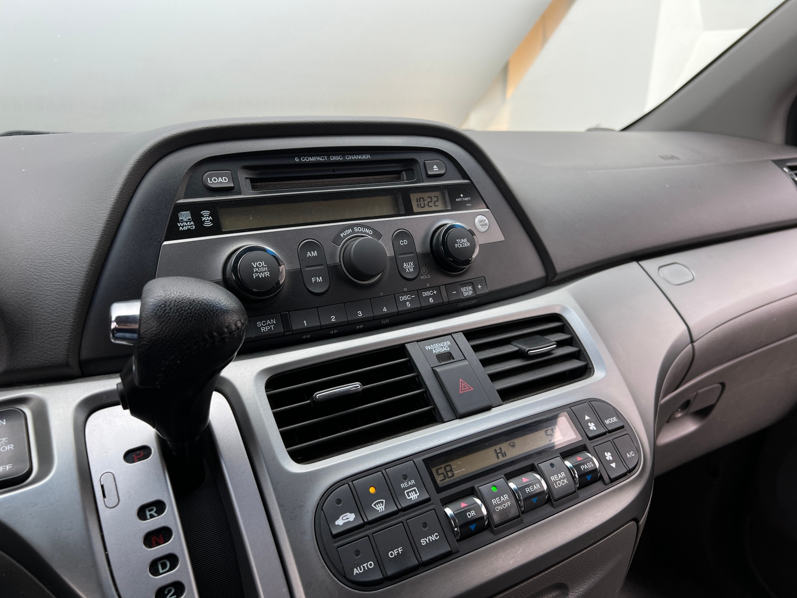 Thumbnail: 2010 Honda Odyssey - 3