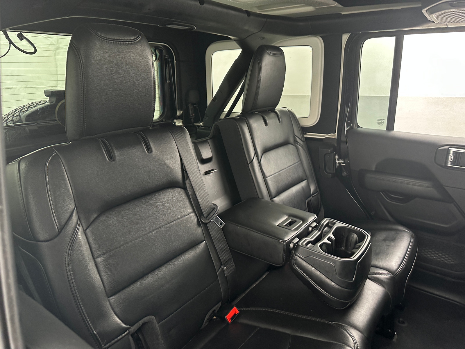 Thumbnail: 2022 Jeep Wrangler - 5