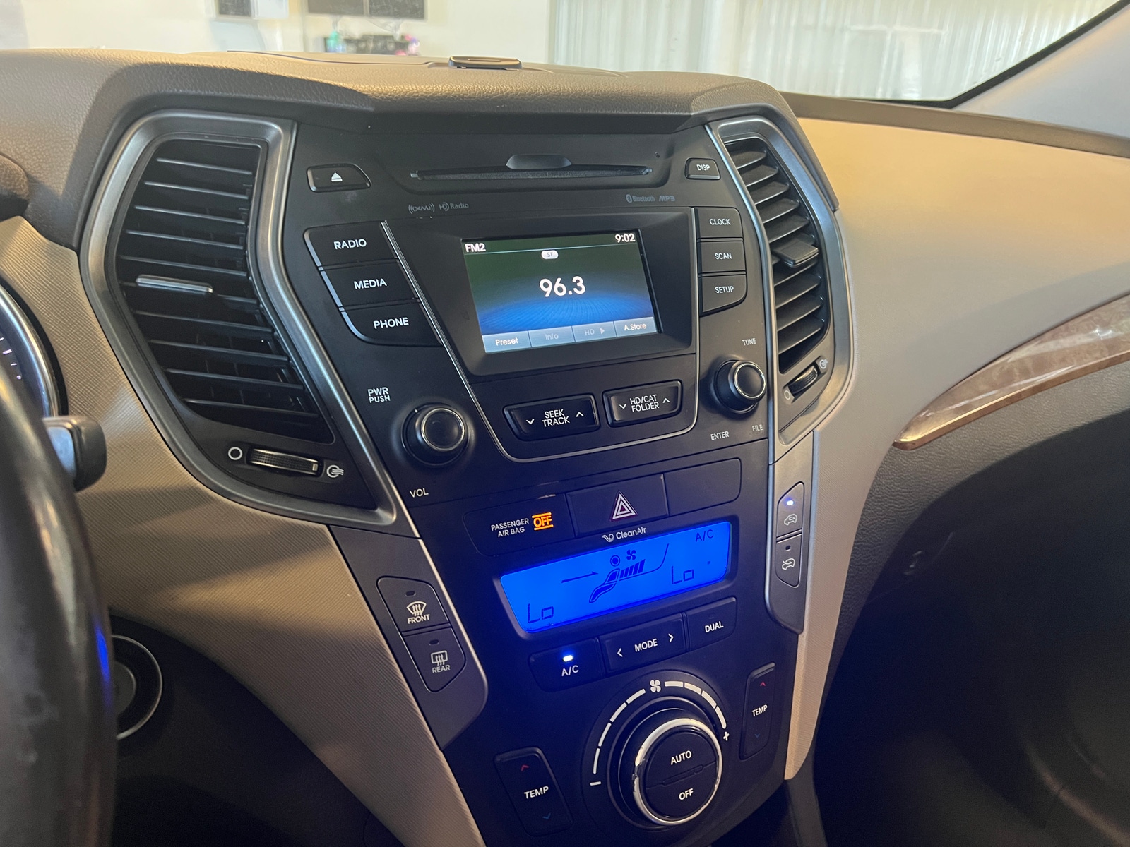 Thumbnail: 2014 Hyundai Santa Fe - 3