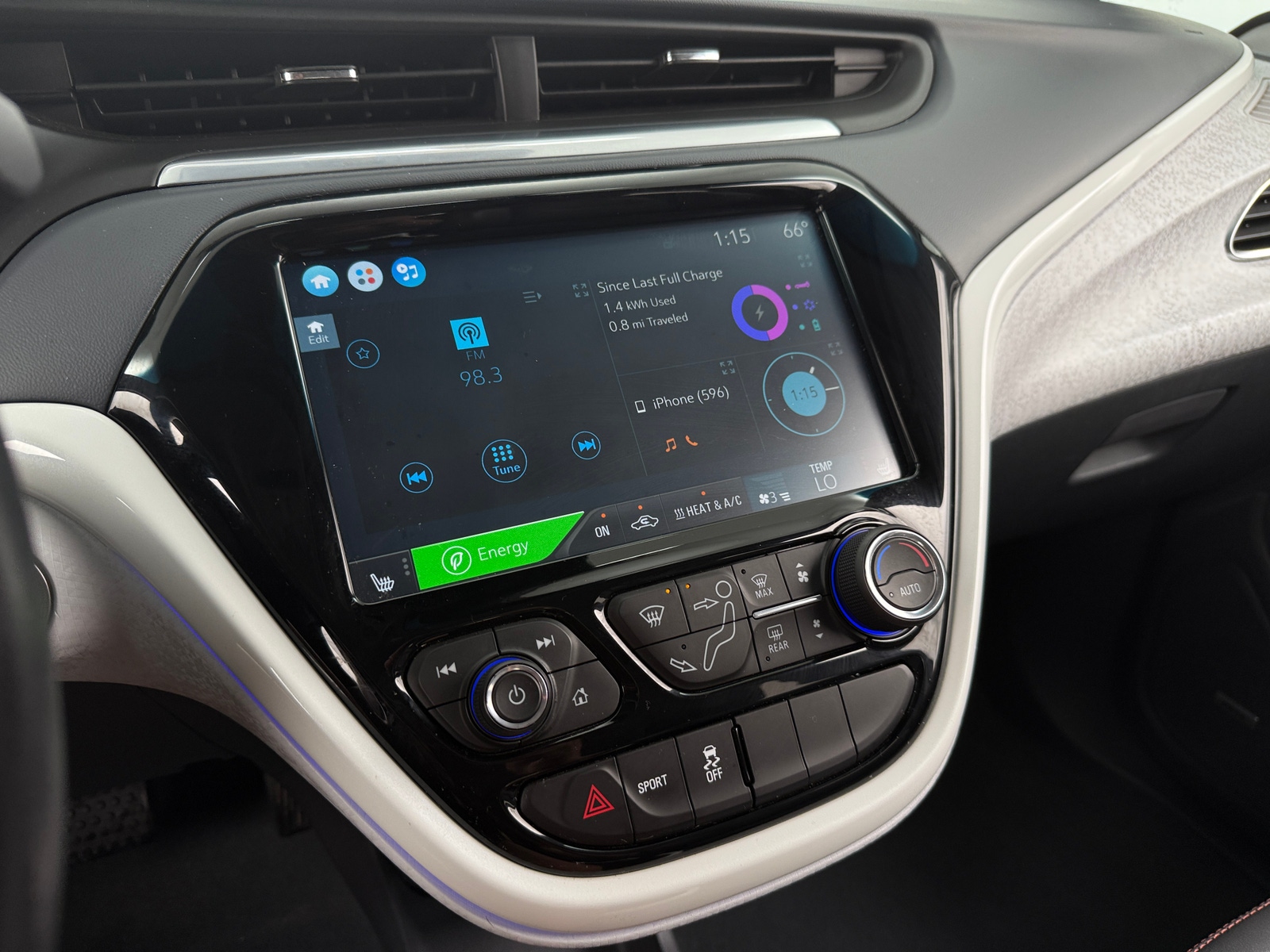 Thumbnail: 2018 Chevrolet Bolt EV - 3