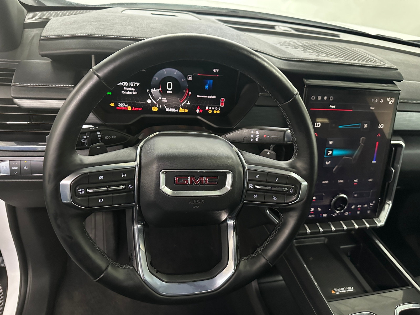 Thumbnail: 2025 GMC Acadia - 5