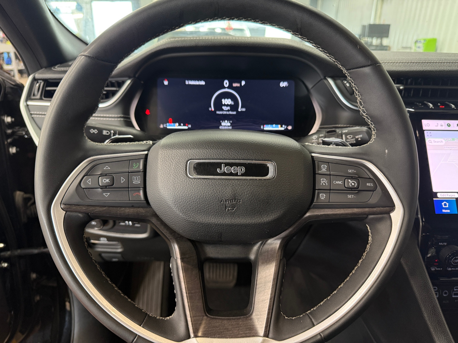 Thumbnail: 2024 Jeep Grand Cherokee L - 4