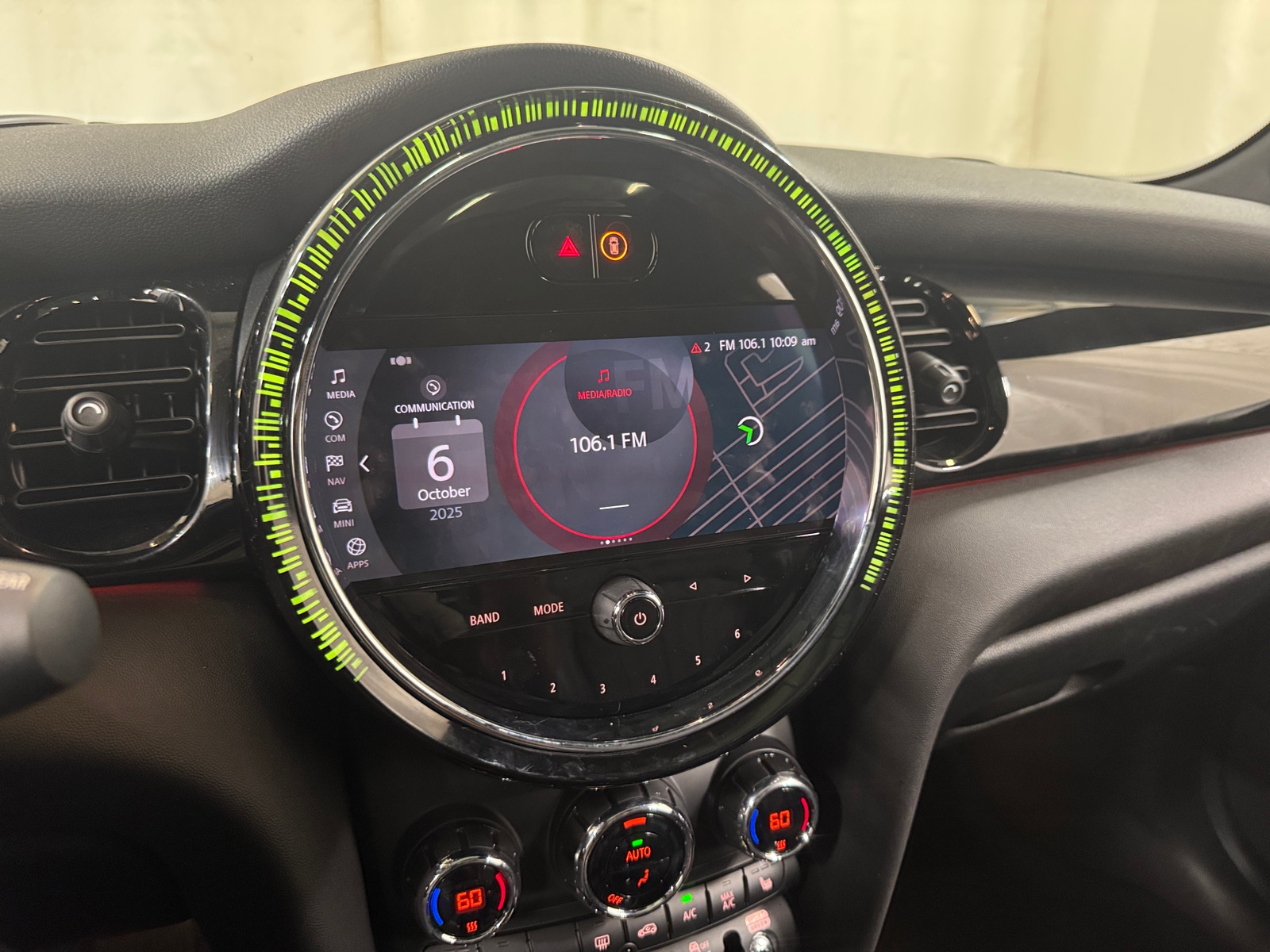 Thumbnail: 2023 MINI Cooper Hardtop - 3