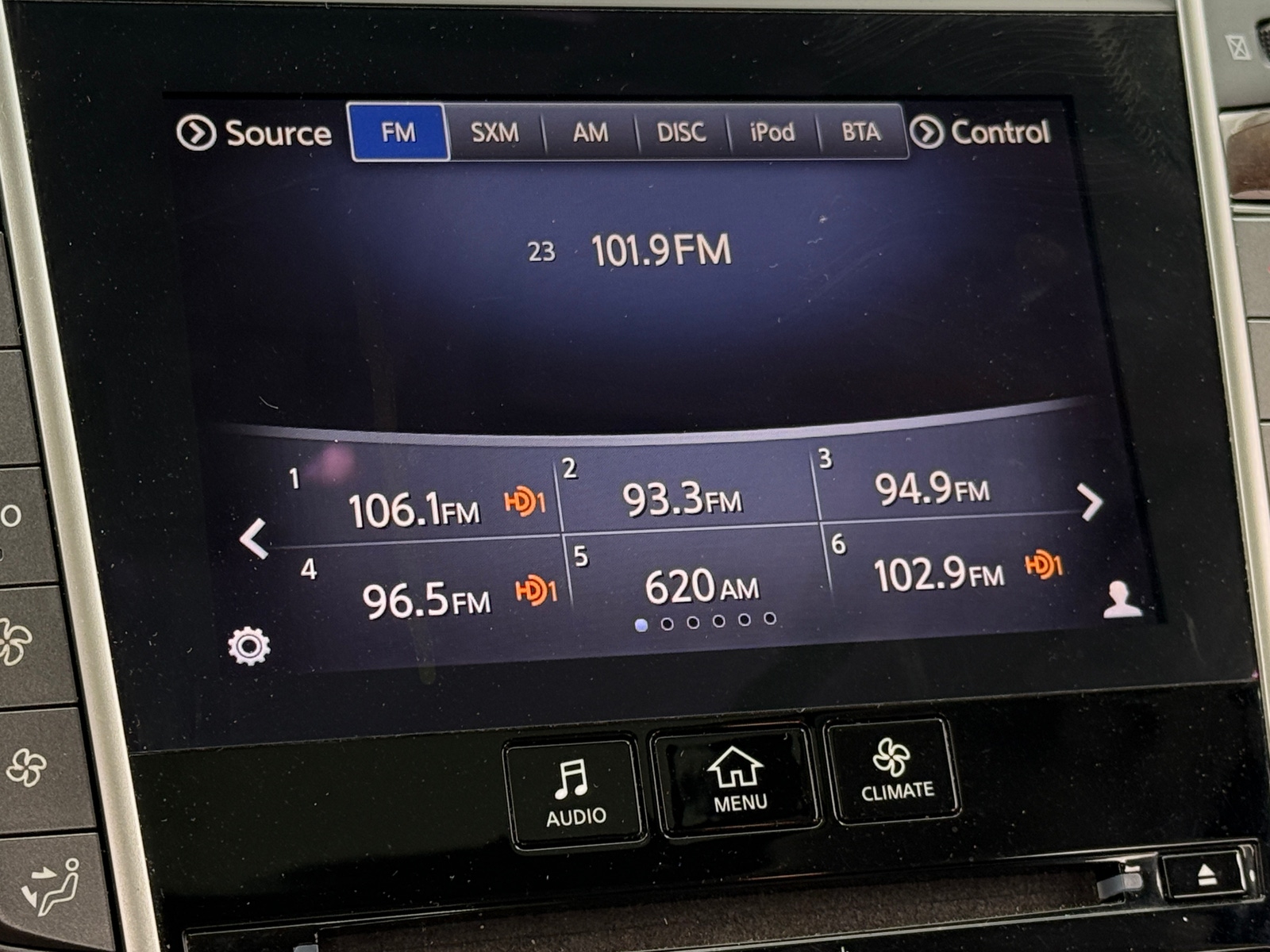 Thumbnail: 2014 INFINITI Q50 - 4