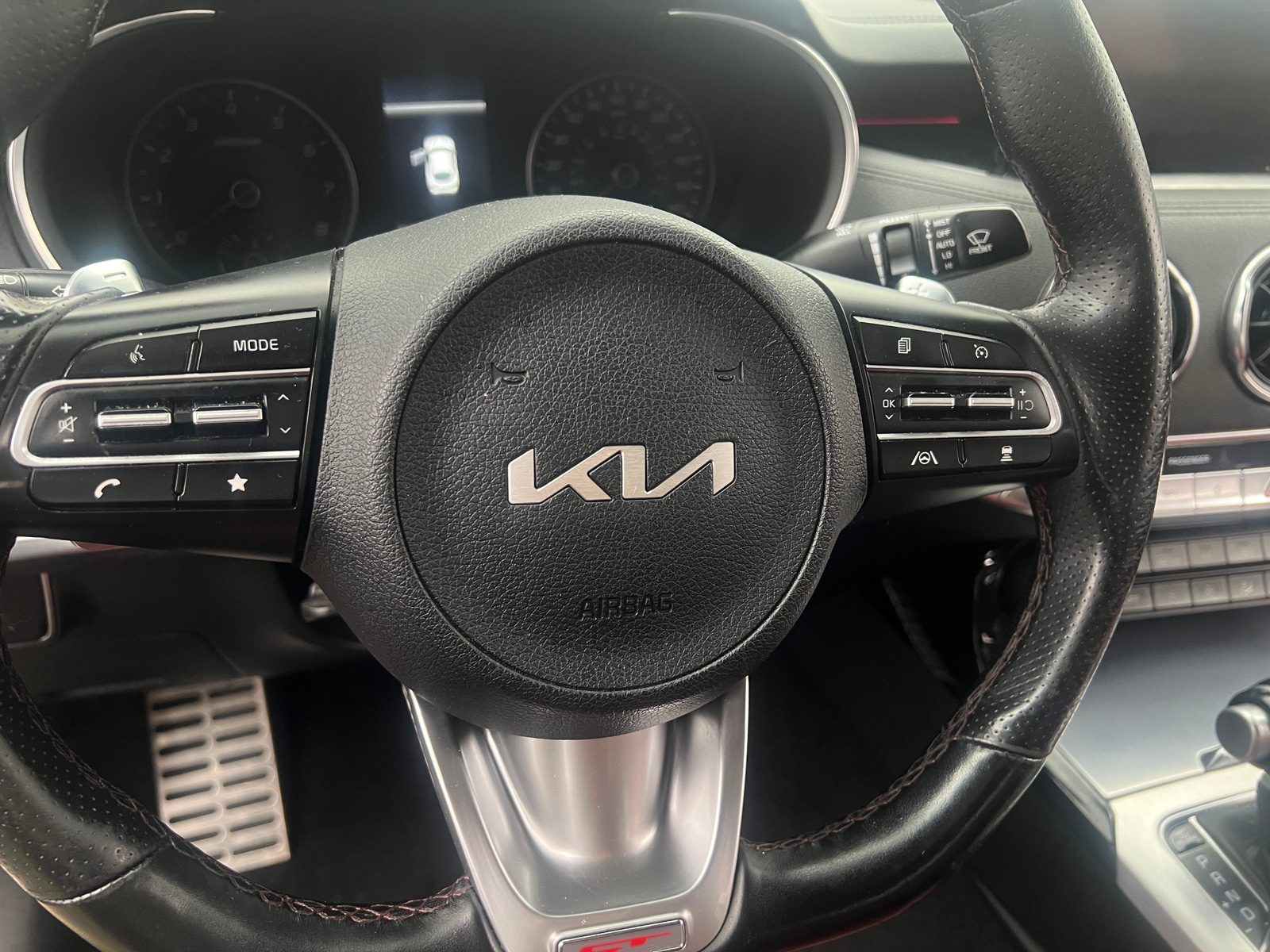 Thumbnail: 2022 Kia Stinger - 4
