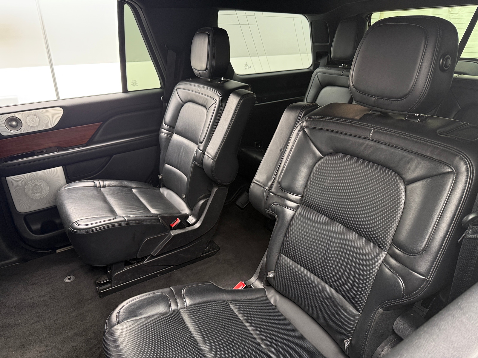 Thumbnail: 2020 Lincoln Navigator - 5