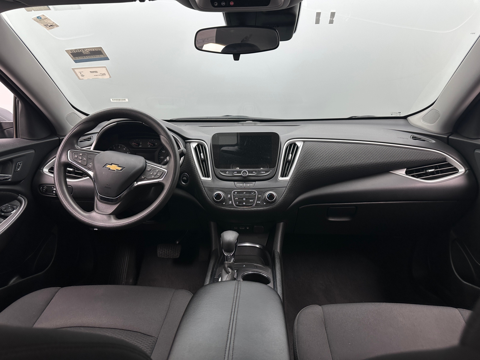 Thumbnail: 2023 Chevrolet Malibu - 3