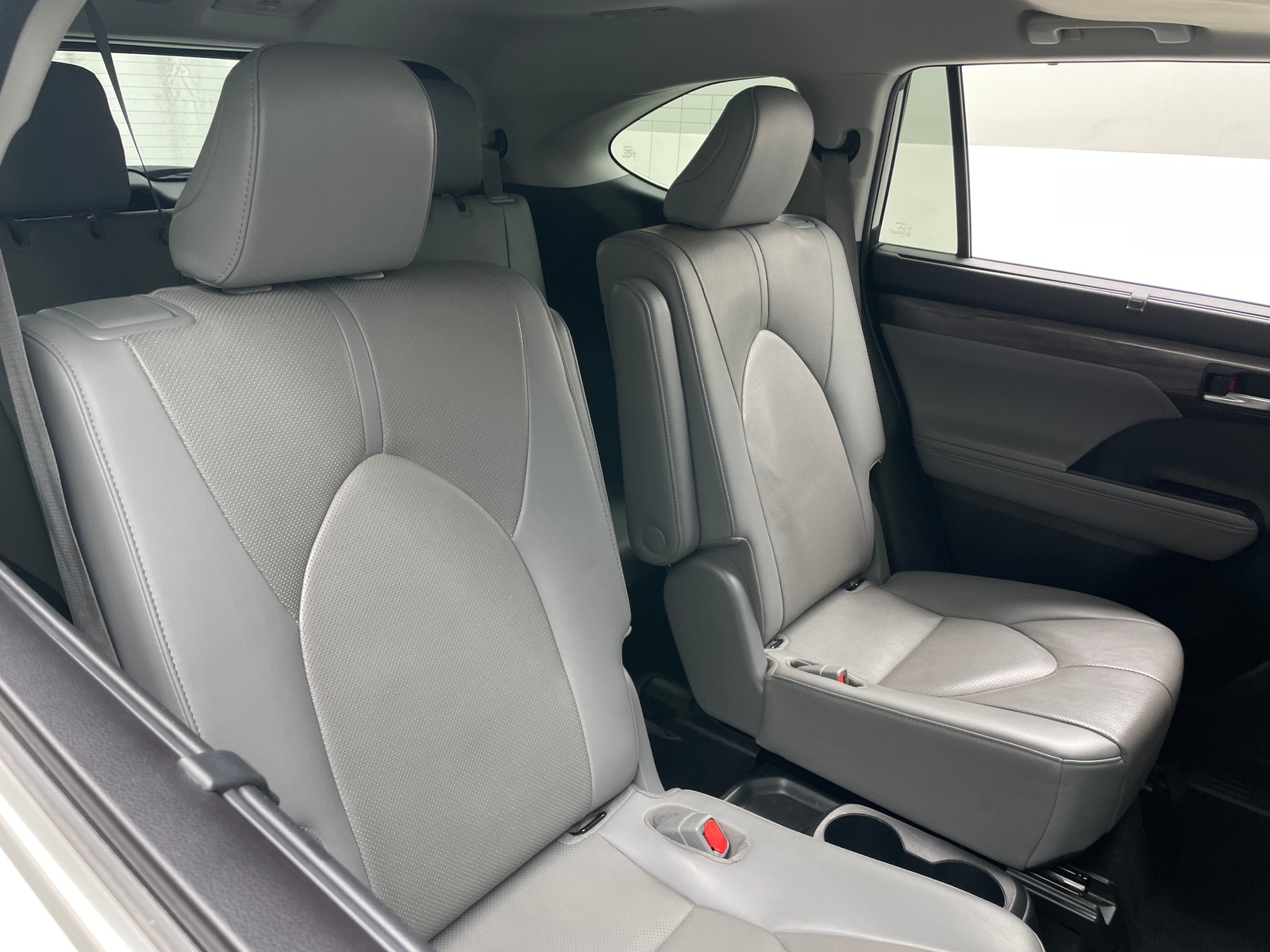 Thumbnail: 2020 Toyota Highlander - 5