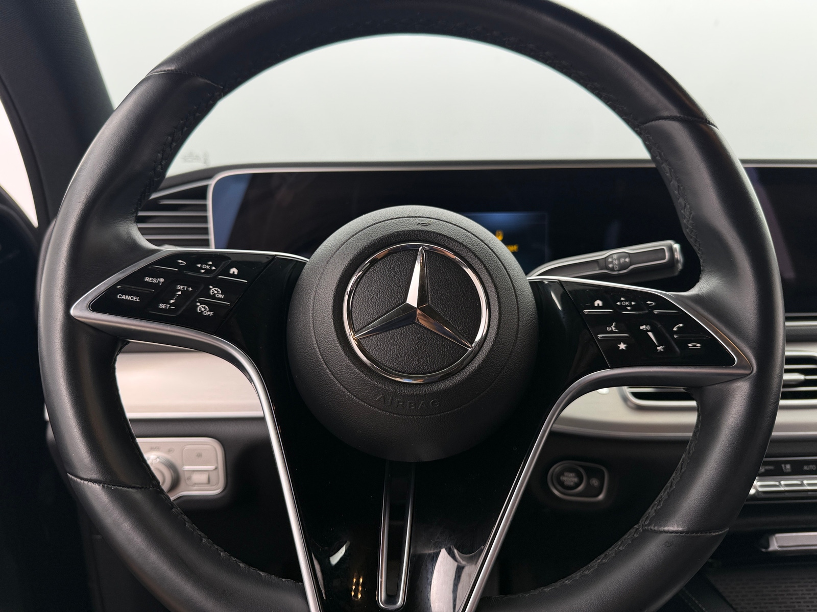 Thumbnail: 2024 Mercedes-Benz GLE - 4