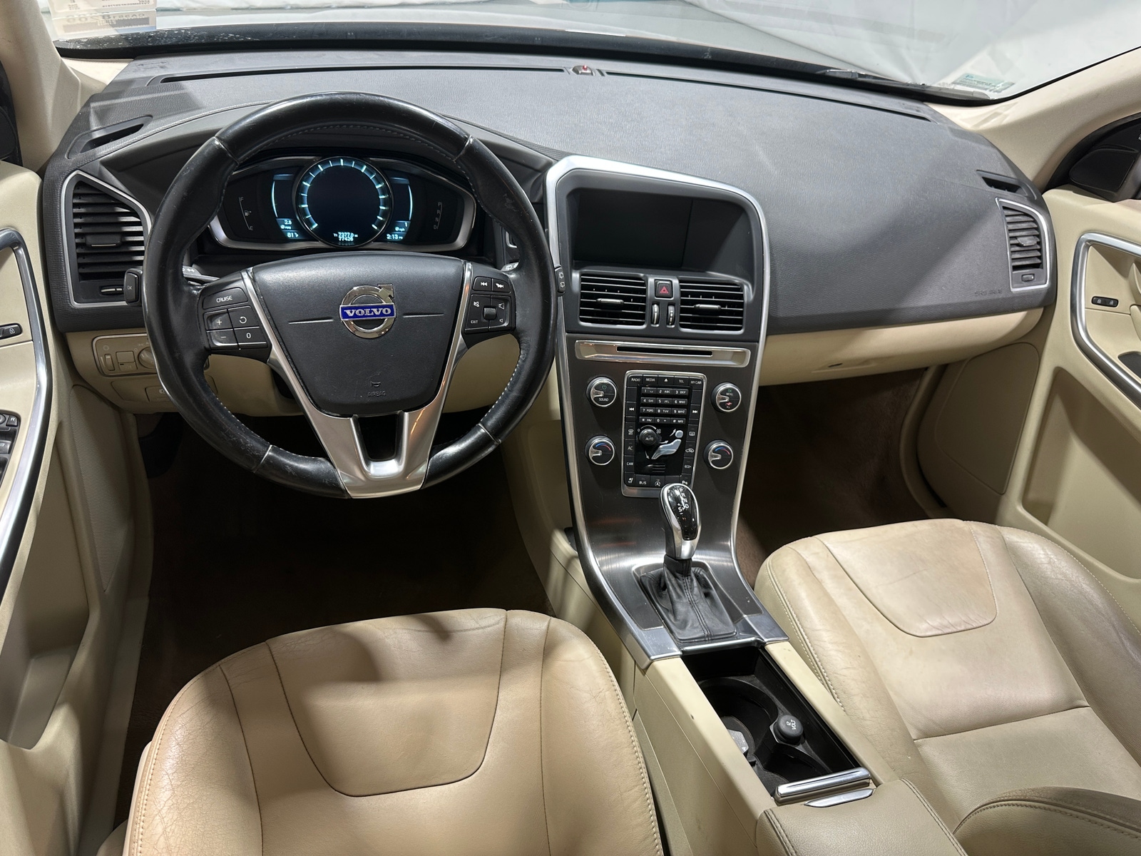 Thumbnail: 2015 Volvo XC60 - 2