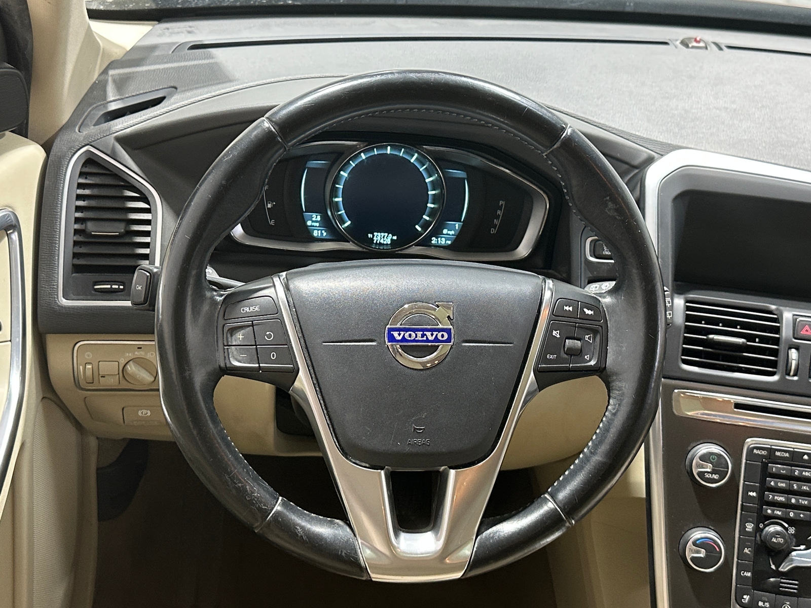 Thumbnail: 2015 Volvo XC60 - 4
