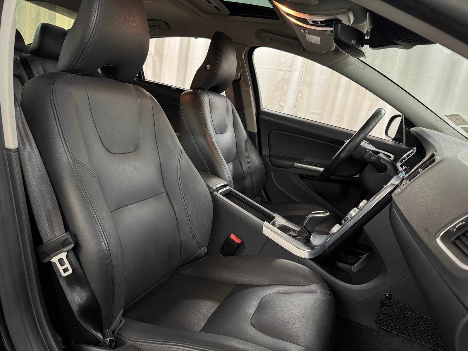 Thumbnail: 2017 Volvo S60 - 2