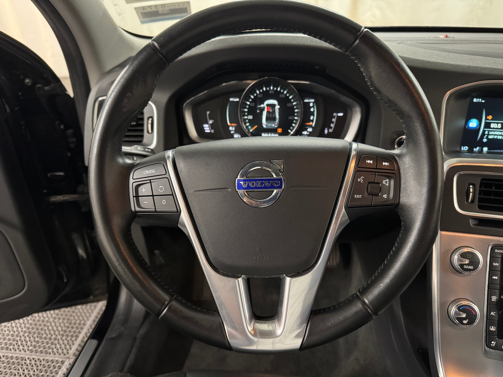Thumbnail: 2017 Volvo S60 - 5
