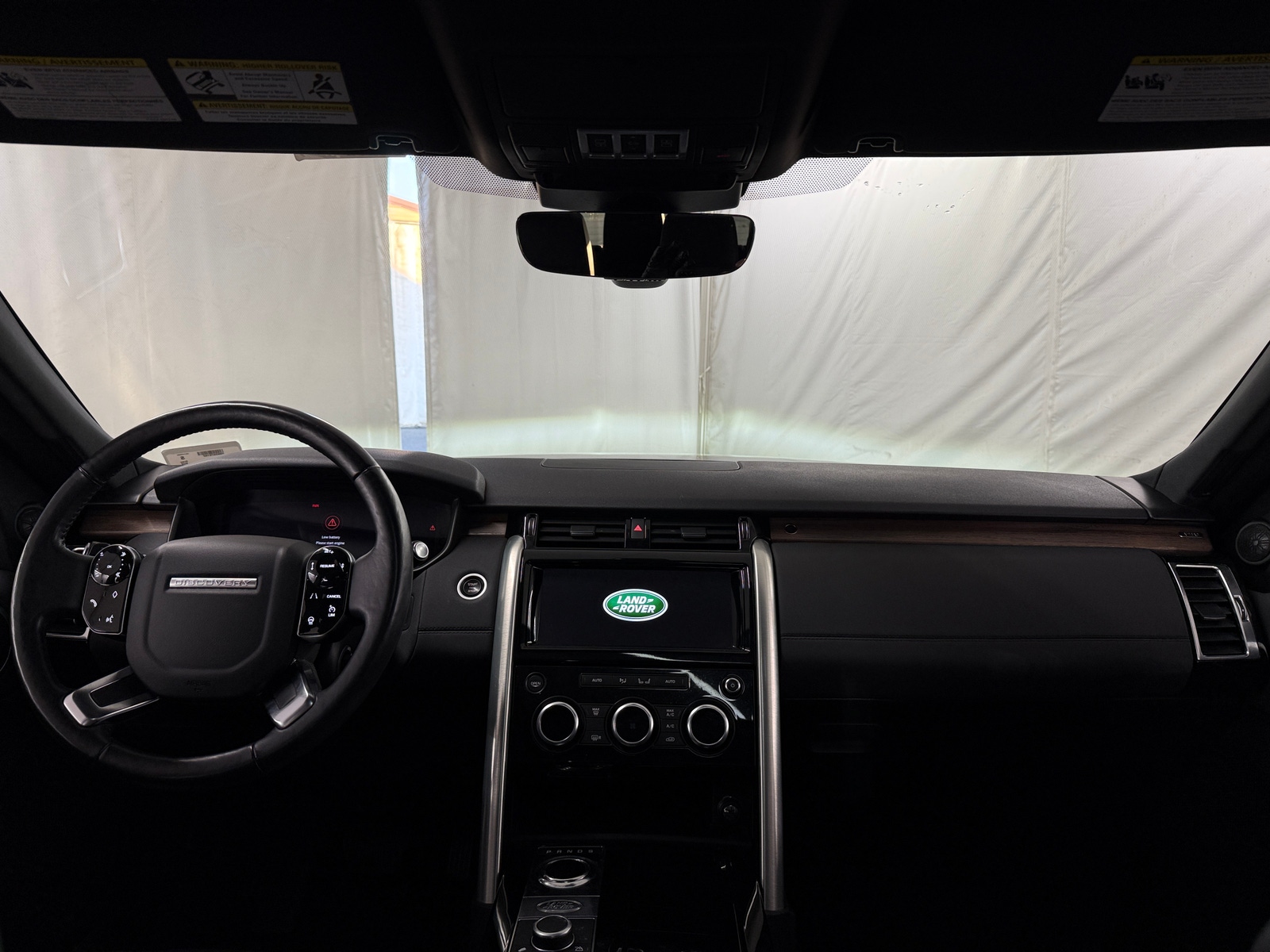 Thumbnail: 2019 Land Rover Discovery - 2